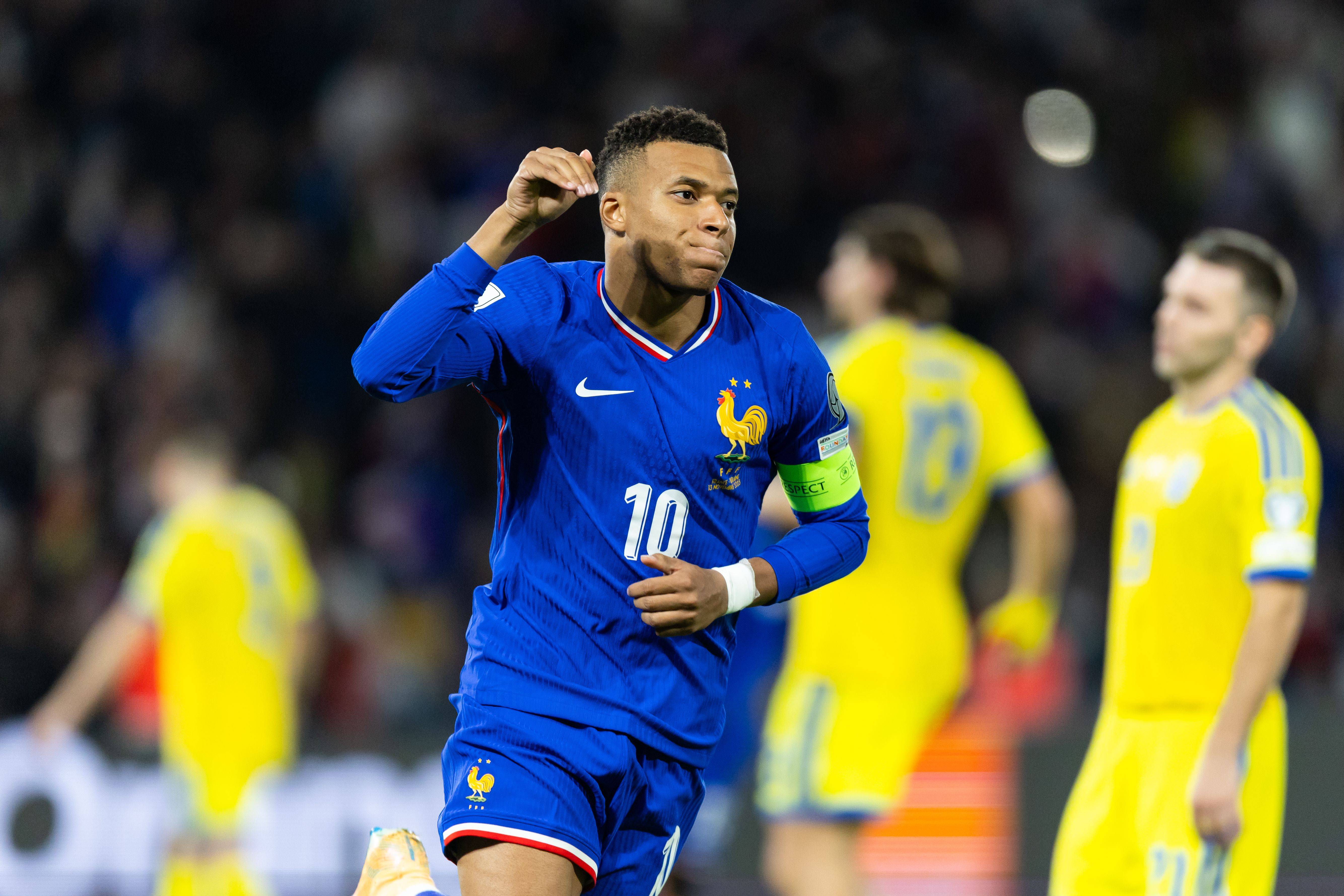被问巴黎卫冕欧冠姆巴佩作何感想？ 德尚：他心情极佳